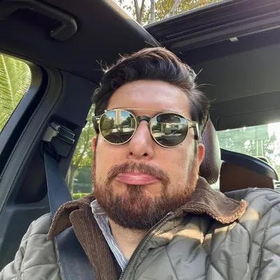 Eliot Ochoa profile