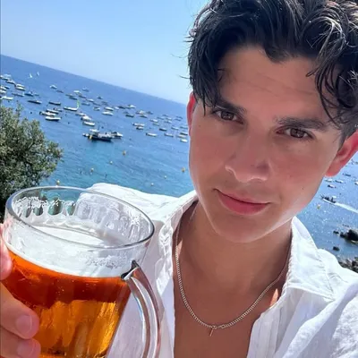 Eliott Malhotra profile