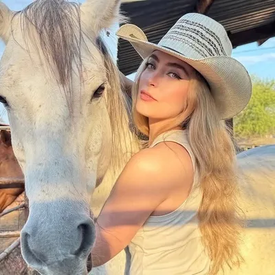 Elisa Guerrero profile