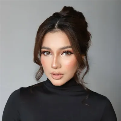 Nur Elisya profile
