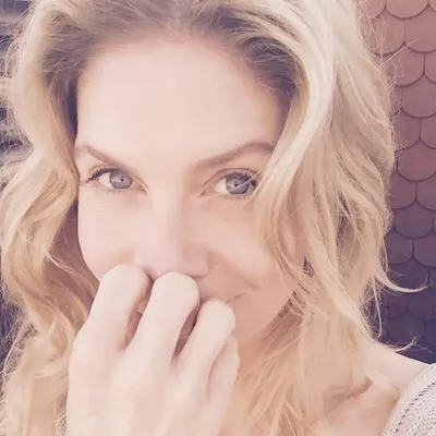 Elizabeth Mitchell profile