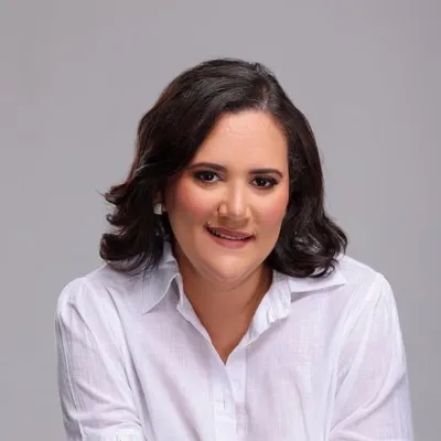 Elizabeth Mateo profile