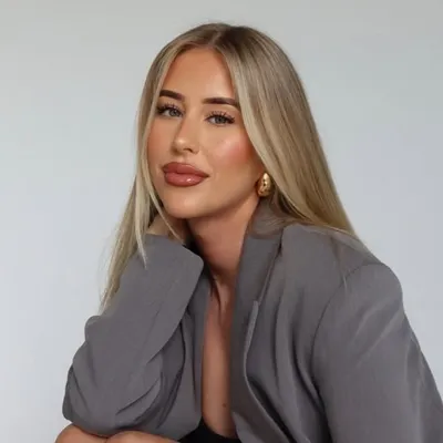 Eliza Kennedy profile
