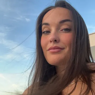 ELLIE JACKSON profile