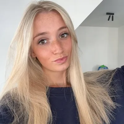 Ella Houblon profile