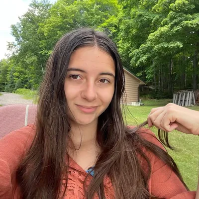 Ella Redding profile