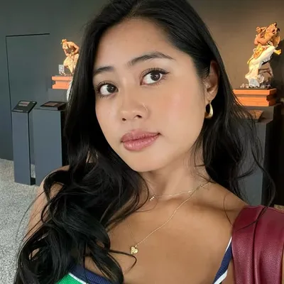 Ella Sarol profile