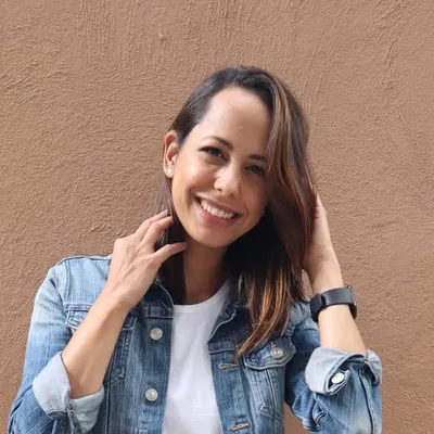 Laura profile