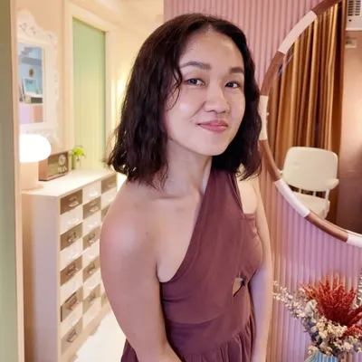 Elle Uy profile