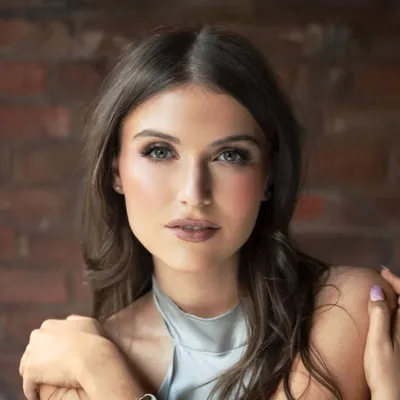 Elle Winter profile