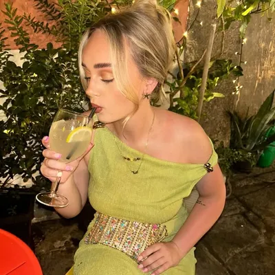 ELLIE CHARLOTTE profile