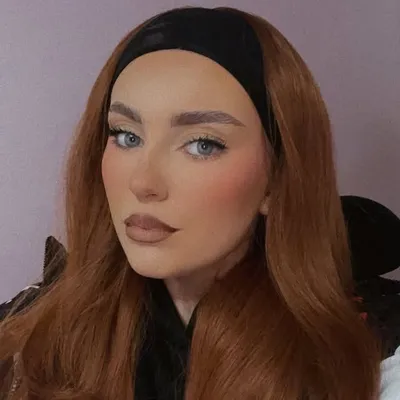 Ellie Leigh Makeup profile