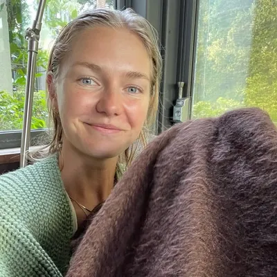 Ellie Lemons ๐ profile