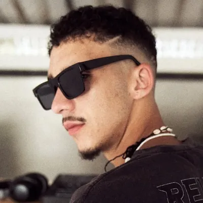 Elliot Crawford profile