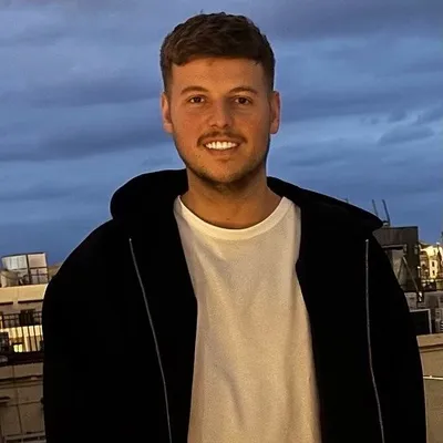 Elliot Giles profile