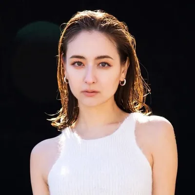 ELLI-ROSE profile