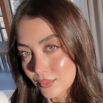 Elnaz Bahrami profile