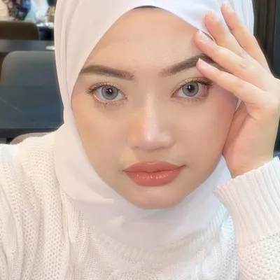 Ellya Nassir profile