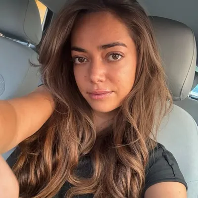 Elodie Caron profile