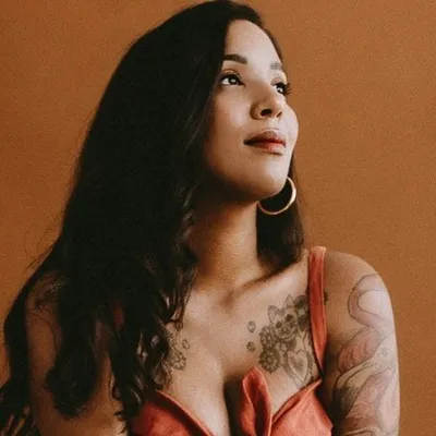 Élodie Parthenay 🌈 profile