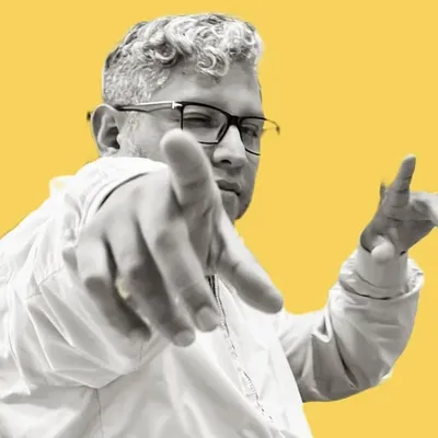 Ronald Bustamante profile