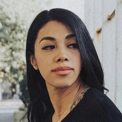 Elvia Guadian profile
