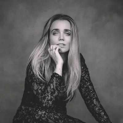 Emily Clarkson profile