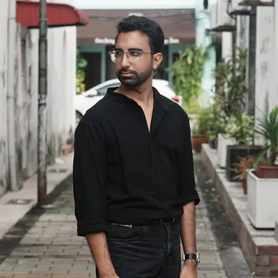 Emad Thakur profile
