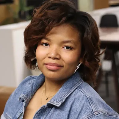 Emerald Elitou profile