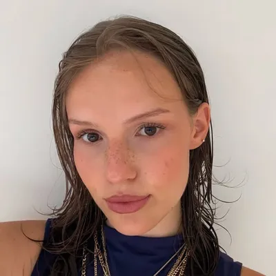 EMILIA M. W profile