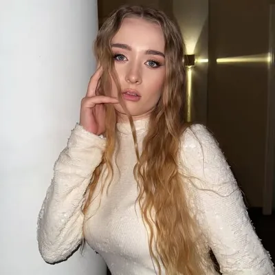 •ᴇᴍɪʟɪᴀ• profile