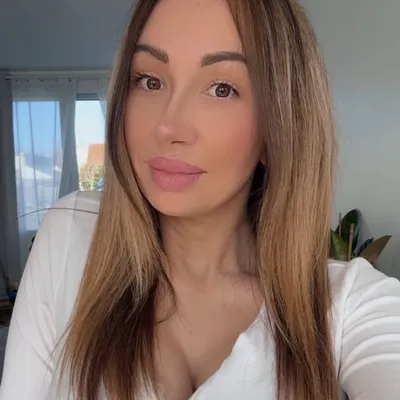 Emilie Sabattier · Happy_momlifex2 profile