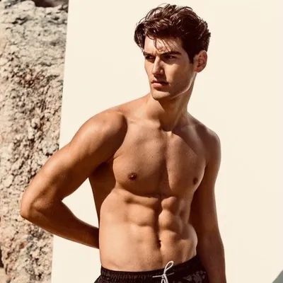Αιμιλιανο profile