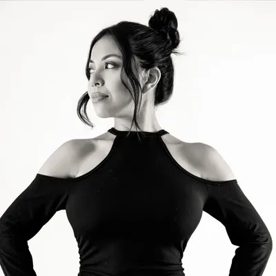 Emille Mendoza profile