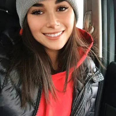 Emily Rey profile