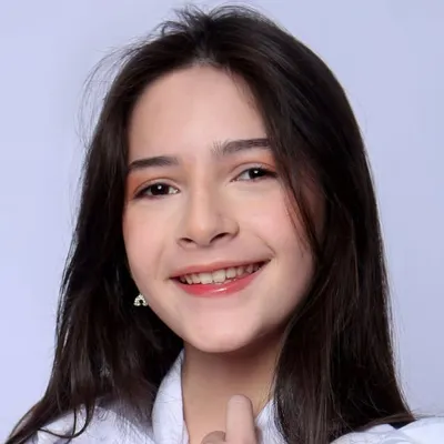 Emily Gouvêa / Daniela Panoni profile