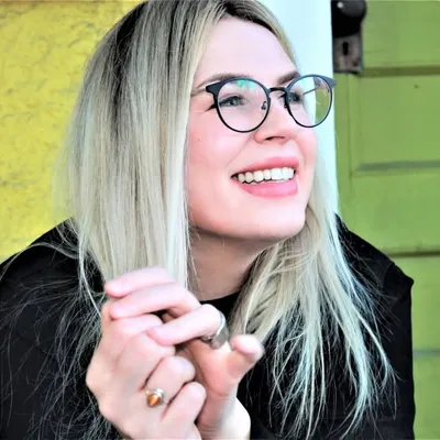 Emily Austin profile