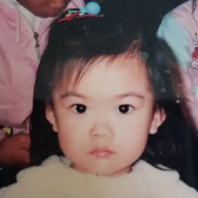 余非 Emily Yu profile