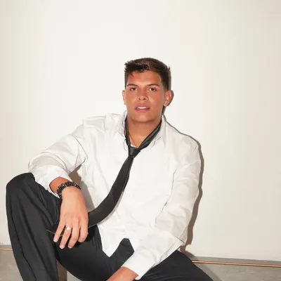 Emiro Navarro profile
