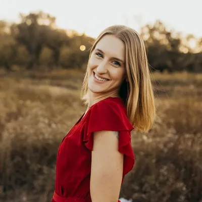 Emma Hosfeld profile