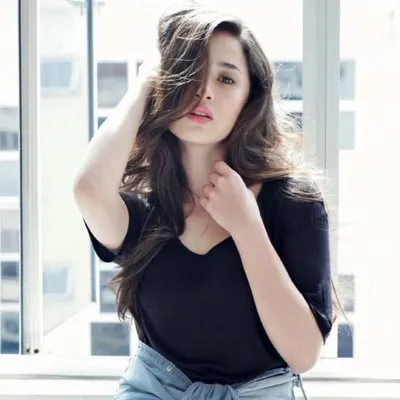 EmmaMaembong profile