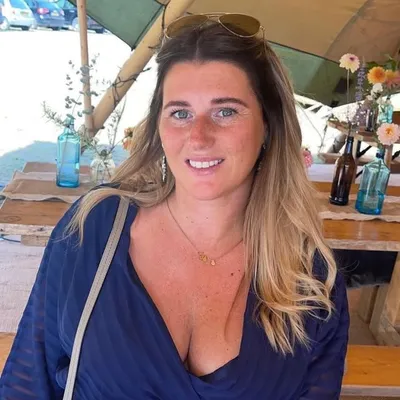 Emma Jayne Lavin profile