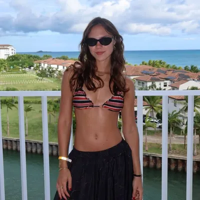 emma lesot profile