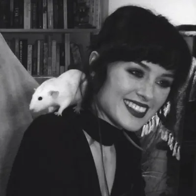 EMMA PICKLES profile