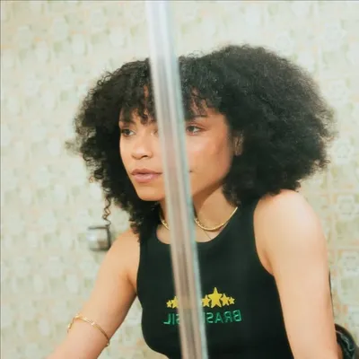 Emma Araujo profile