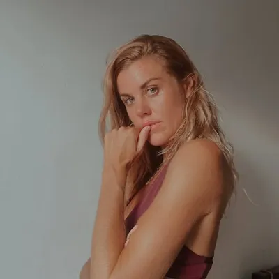 Emmily Banks profile