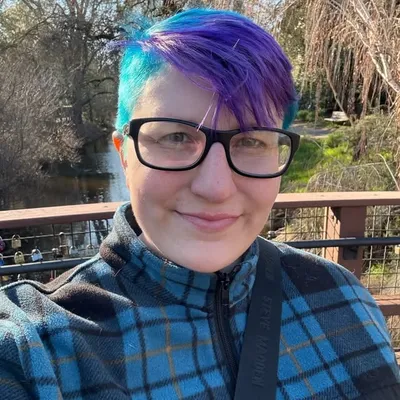Lauren Etter profile