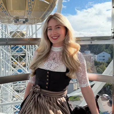 Laura Sophie ๐ profile