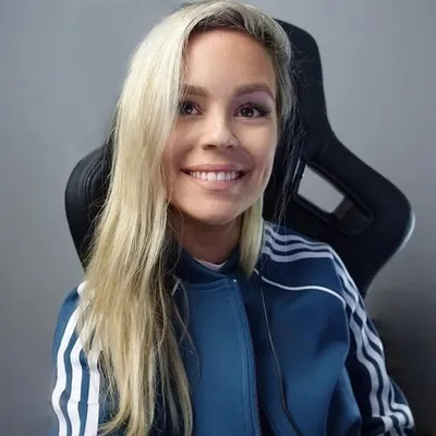 Emzia // Emilie Helgesen profile