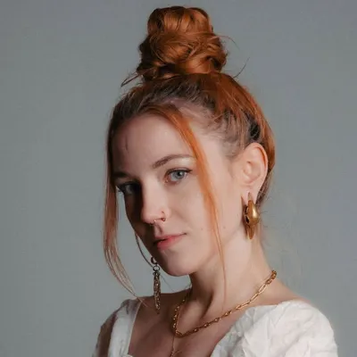 Janine Jade Aull profile